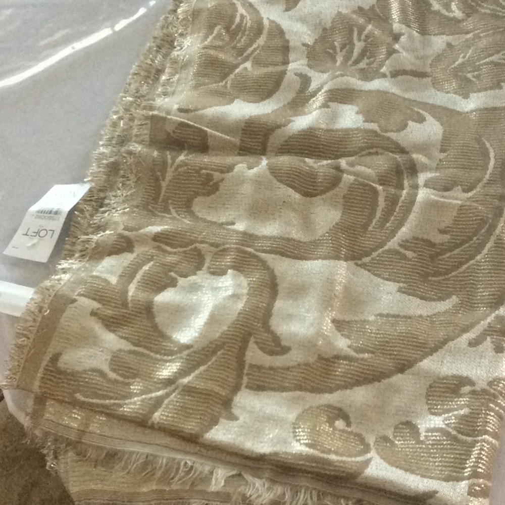 Gold tone scarf